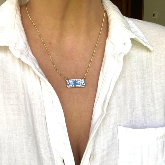 Blue and white polymer clay gold bezel necklace - Picture 2 of 4